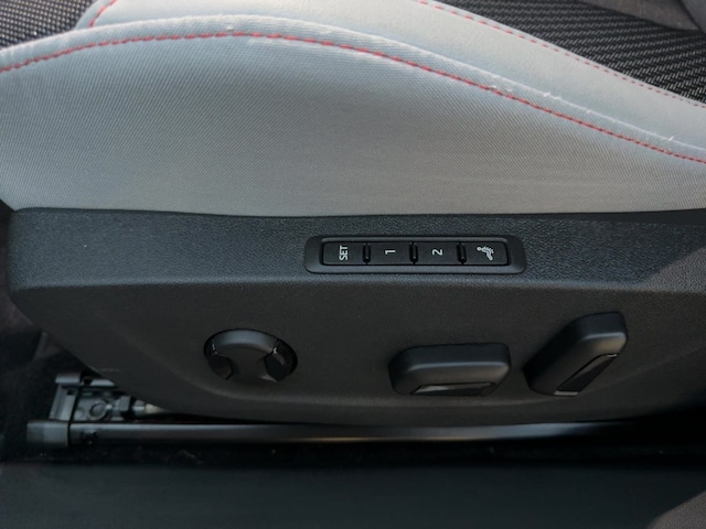 Skoda Elroq Lodge Navi ACC Virt LED PDC Kamera