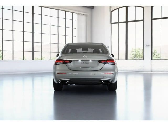 Mercedes-Benz E 200 AVANTGARDE EXCLUSIVE Sedan