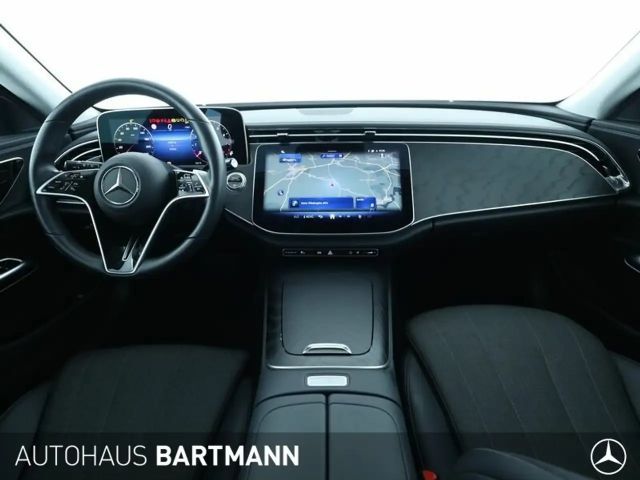 Mercedes-Benz E 200 AVANTGARDE Estate