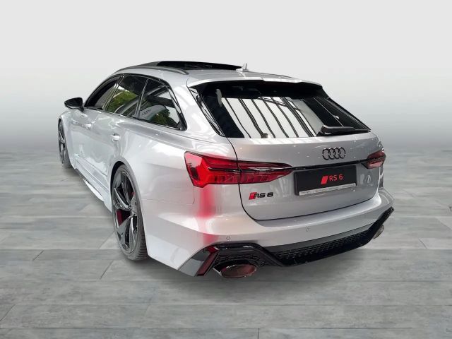 Audi RS6 Avant Performance Quattro