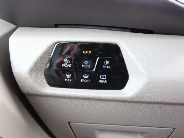 Volkswagen Multivan Style T7