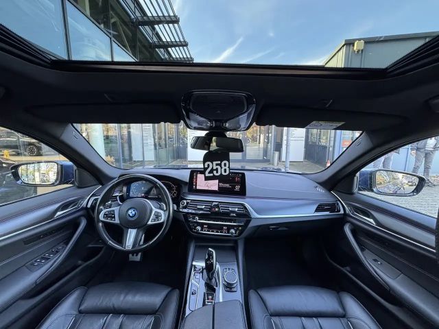 BMW 530 530e M-Sport Touring