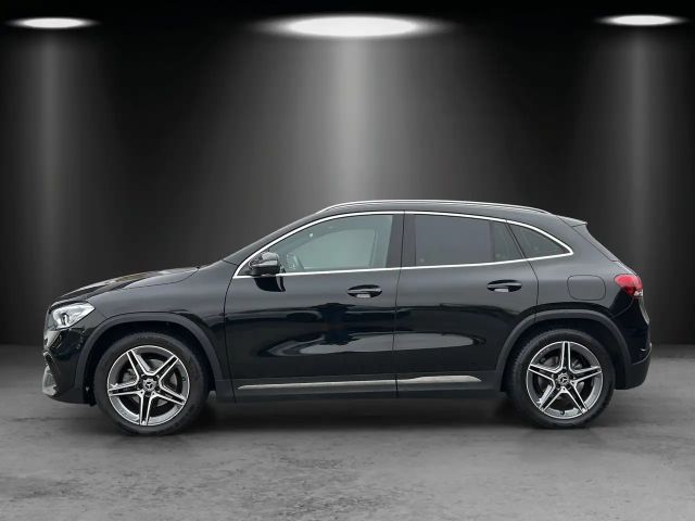 Mercedes-Benz GLA 200 AMG Line