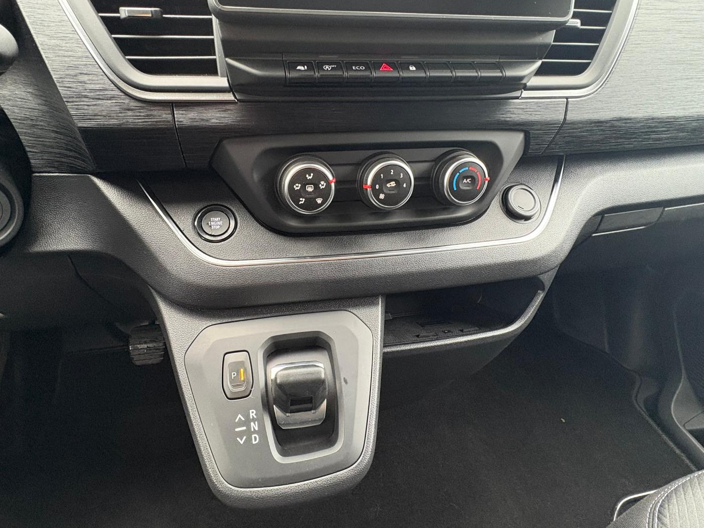 Nissan Primastar L2H1 Tekna dCi 170