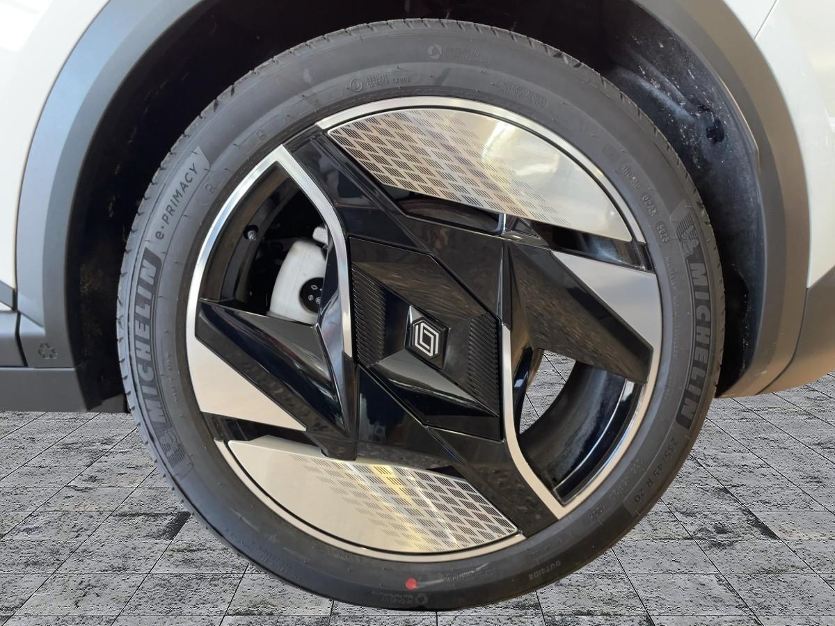 Renault Scenic E-Tech Iconic