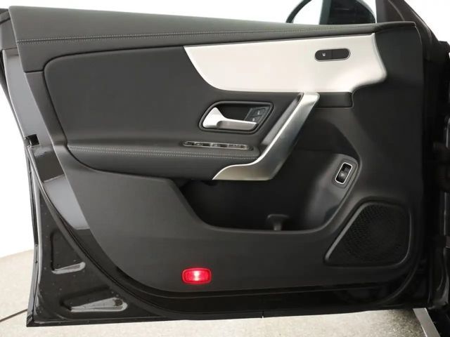 Mercedes-Benz CLA 200 AMG Line Coupé