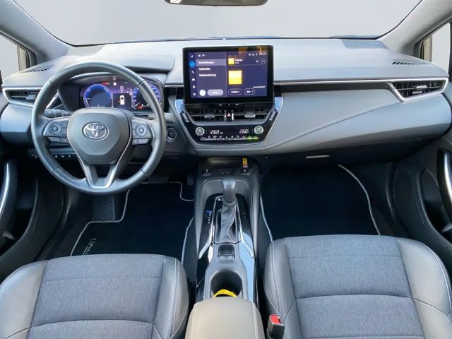 Toyota Corolla Hybride Team D