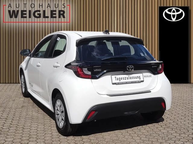 Toyota Yaris Business Hatchback