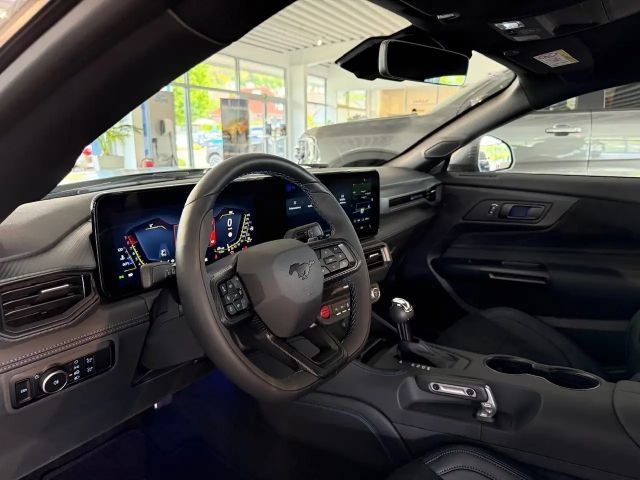 Ford Mustang Fastback GT 5.0 V8