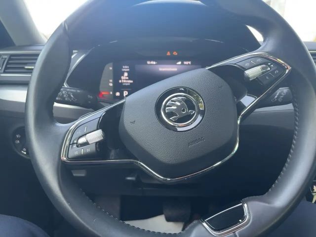 Skoda Superb 1.4 TSI Ambition Combi iV