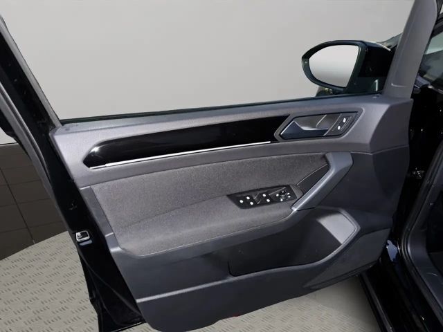 Volkswagen Touran DSG R-Line