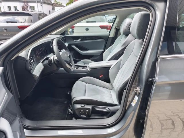 Volkswagen Passat 1.5 eTSI Business Variant