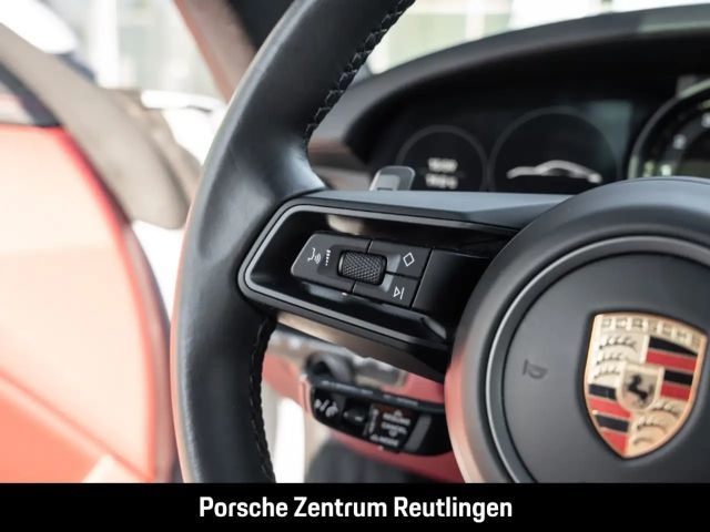 Porsche 992 4 Carrera Coupé