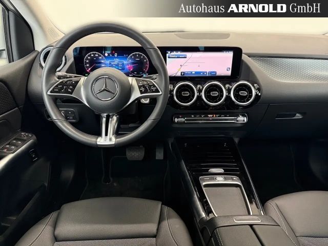 Mercedes-Benz B 200 Progressive Sedan