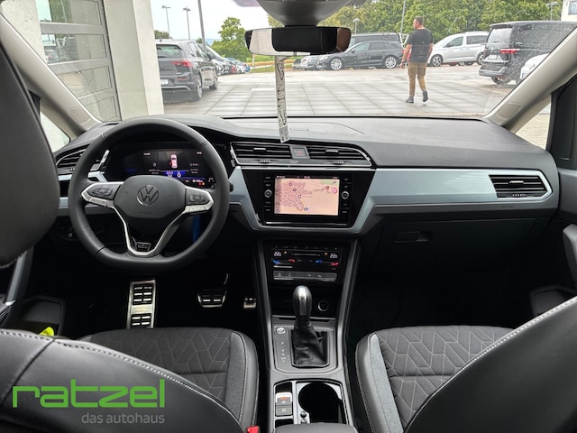 Volkswagen Touran 1.5 TSI DSG R-Line