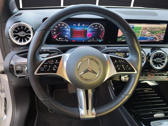 Mercedes-Benz A 200 Progressive