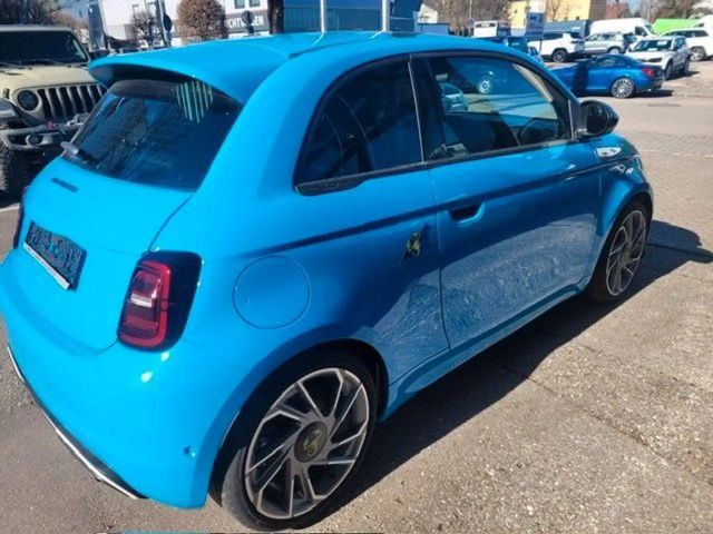 Abarth 500e Scorpionissima