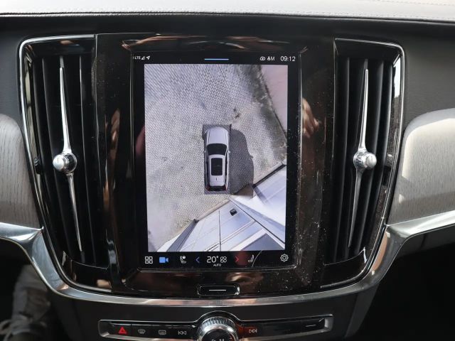 Volvo V90 Cross Country AWD Plus