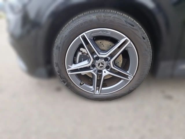 Mercedes-Benz GLA 180 AMG Line