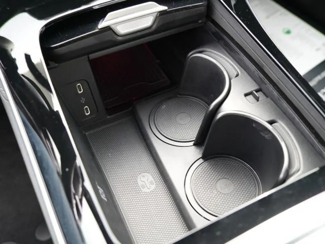 Mercedes-Benz EQE 300 Sedan