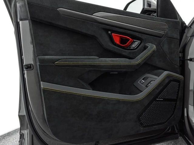 Lamborghini Urus Performante