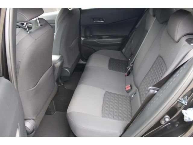 Toyota C-HR Hybride Team D