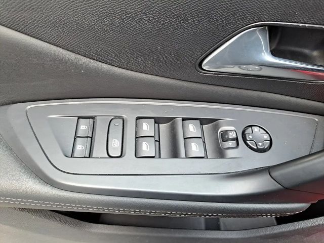 Peugeot 408 130 Allure Pack EAT8 PureTech