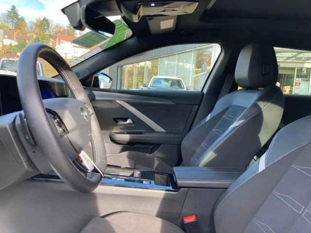 Opel Astra Sports Tourer Ultimate