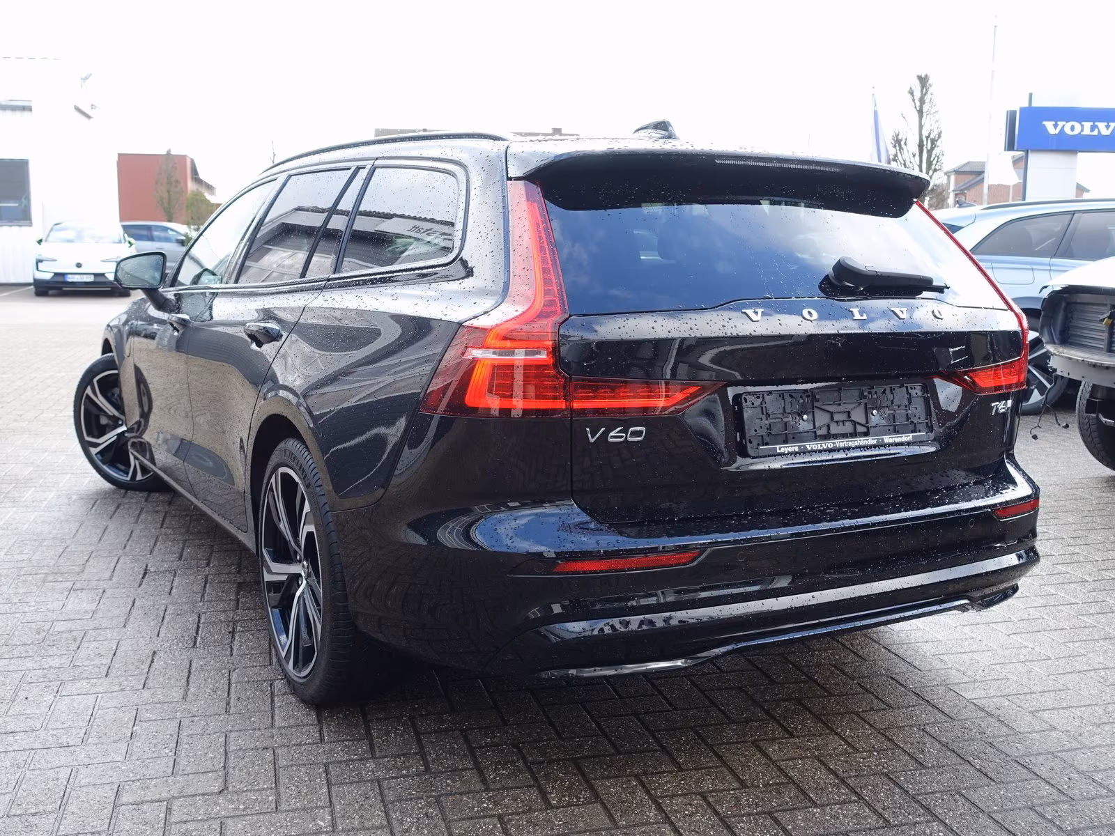 Volvo V60 AWD Plus