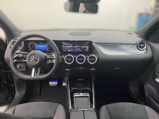 Mercedes-Benz GLA 220 4MATIC AMG Line