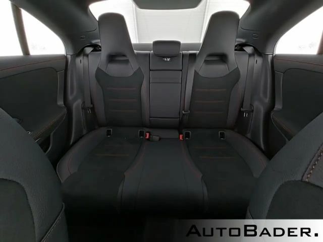 Mercedes-Benz CLA 180 AMG Line Coupé