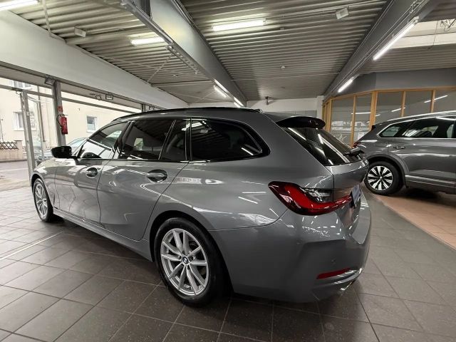 BMW 320 320d Touring xDrive