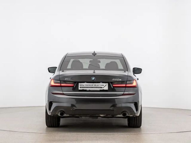 BMW 330 330e Sedan xDrive