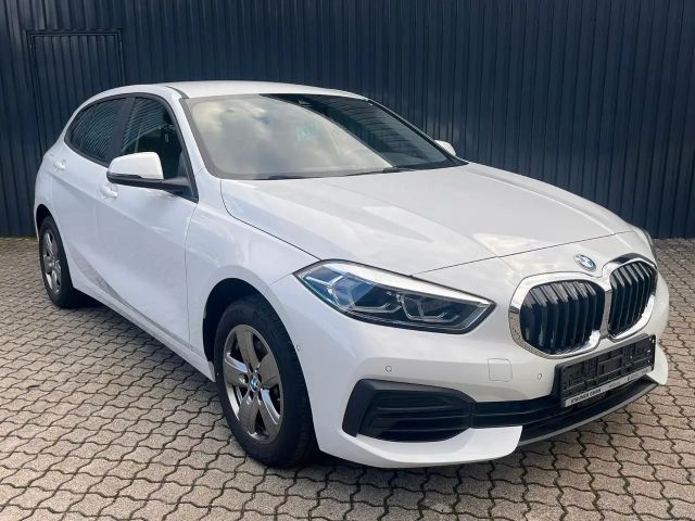BMW 116 116i 5-deurs Sedan