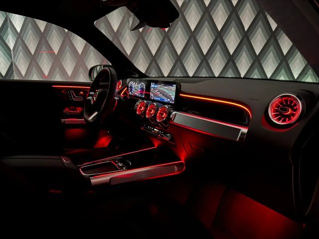 Mercedes-Benz GLB 180 AMG Line