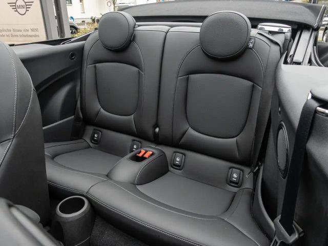 MINI Cooper Cabrio Cooper JCW Trim LED ACC SiHz Navi KlimaA Komf RFK