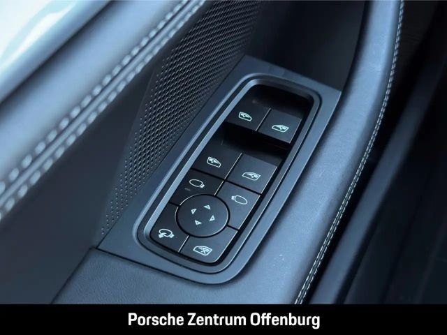 Porsche Taycan 4 Cross Turismo