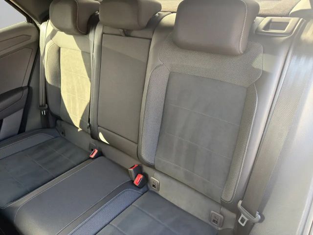 Volkswagen T-Roc 1.5 TSI DSG R-Line