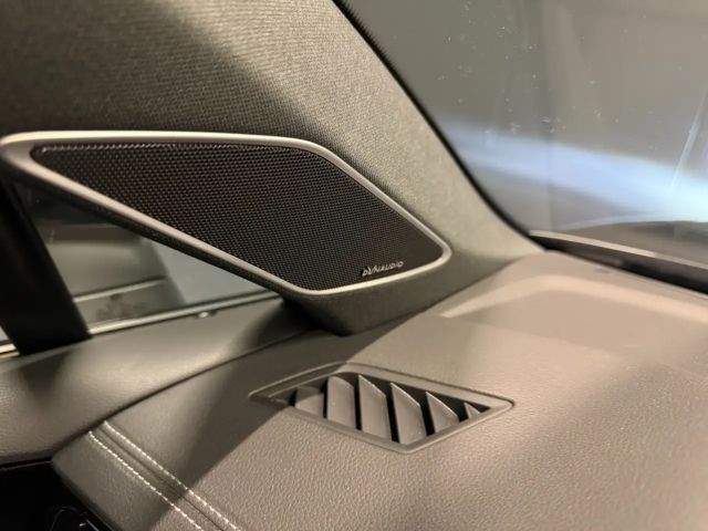 Volkswagen Touareg R-Line Style