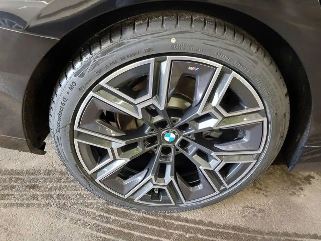 BMW 520 520d M-Sport Sedan xDrive