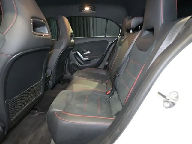 Mercedes-Benz A 250 A 250 e AMG Line