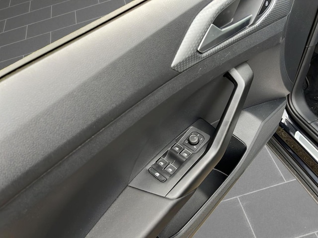 Volkswagen T-Cross 1.5 TSI DSG IQ.Drive R-Line