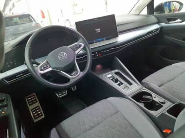Volkswagen Golf 1.5 eTSI DSG