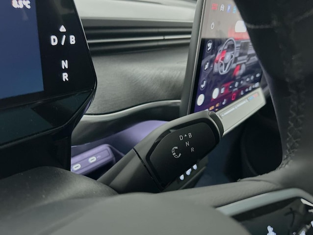 Volkswagen ID.Buzz lang 7-Sitzer AHK Pano LED