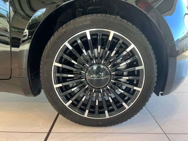 Fiat 500e La Prima by Bocelli