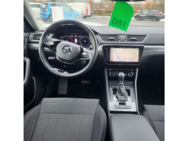 Skoda Superb 2.0 TDI Combi Style Style