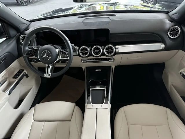 Mercedes-Benz EQB 300 4MATIC Progressive