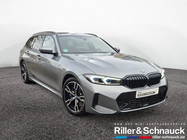 BMW 330 330d M-Sport Touring xDrive