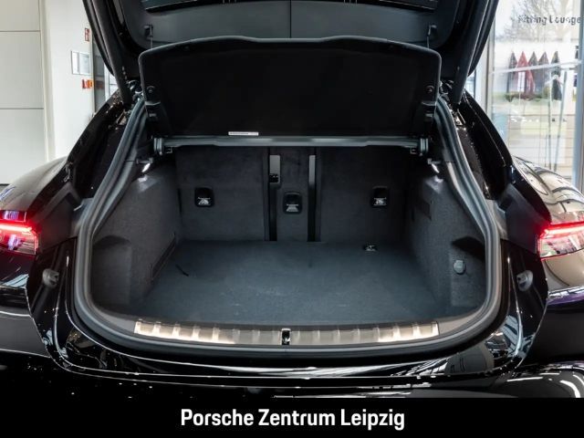 Porsche Taycan Black Edition Sport Turismo