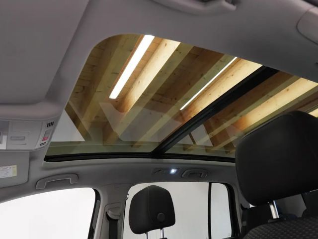 Volkswagen Touran 1.5 TSI BMT DSG